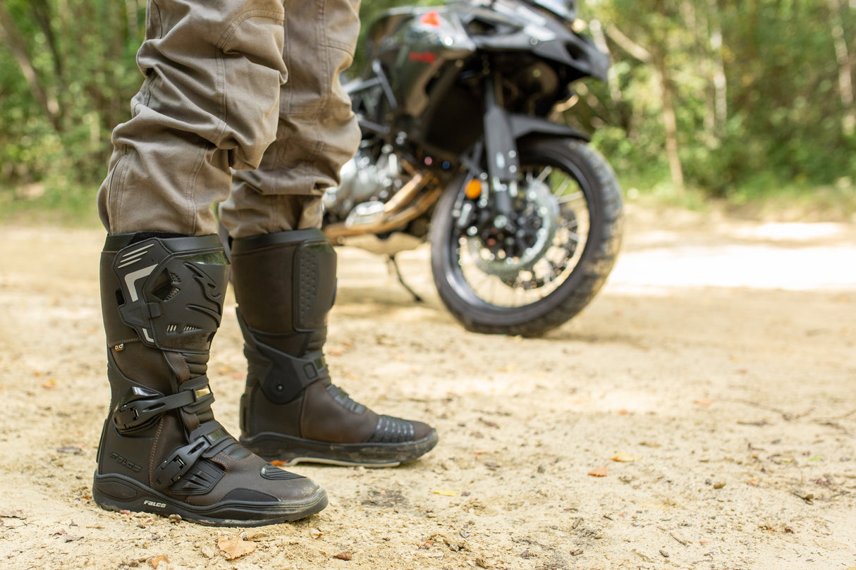 מגף אדוונצ'ר Avantour 3 מבית Falco שחור - Falco