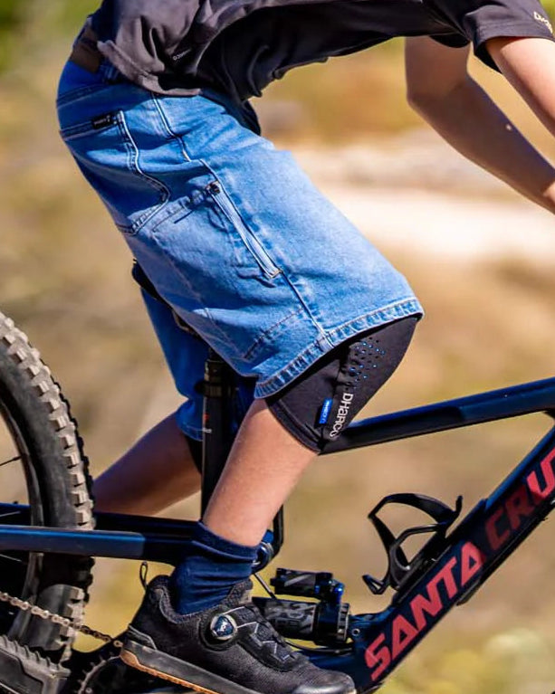 מגן ברכיים ילדים DHaRCO Trail Jr - DHaRCO