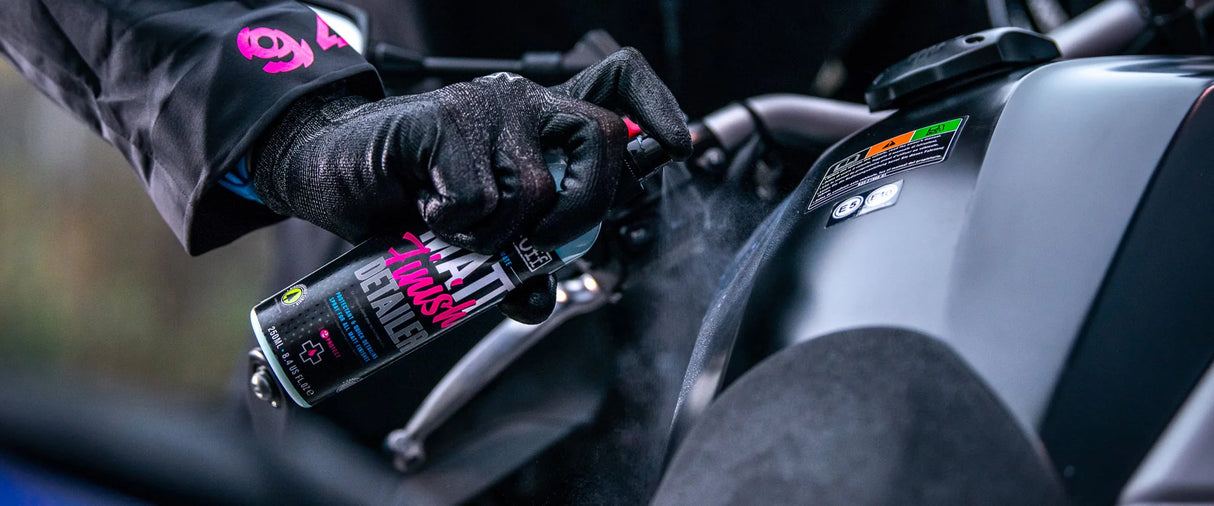 תרסיס הגנה וניקוי למשטחי מט Muc-Off Matt Finish Detailer