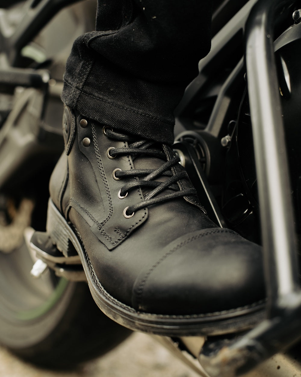 מגף רכיבה קלאסי Kaspar מבית Falco שחור - Falco