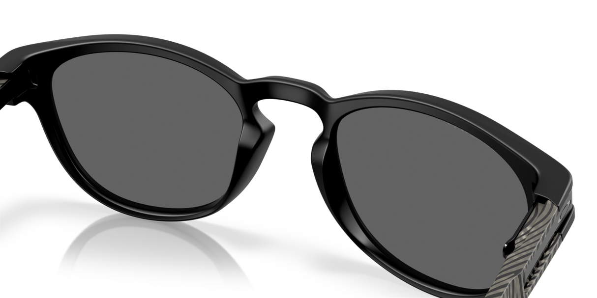 משקפי שמש Oakley Latch Prizm Black Lenses, Matte Black Frame - Oakley