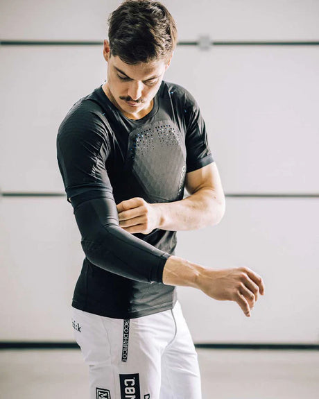 מגן מרפקים DHaRCO Gravity - DHaRCO