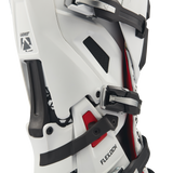 מגף 5.5 FlexLock Evo White - Leatt