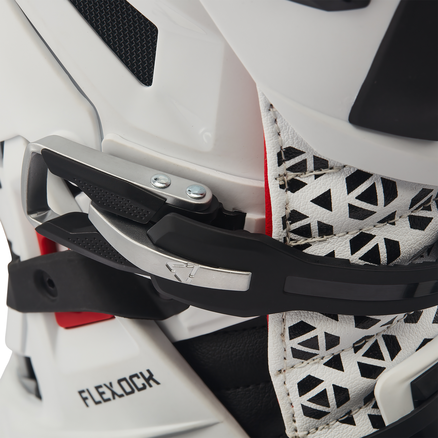 מגף 5.5 FlexLock Evo White - Leatt