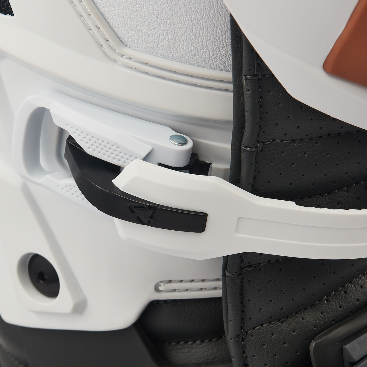 מגף 4.5 Enduro Evo White - Leatt