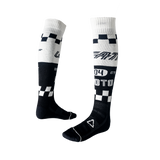 Moto Knee Brace | גרבי רכיבה שחור/לבן - Leatt