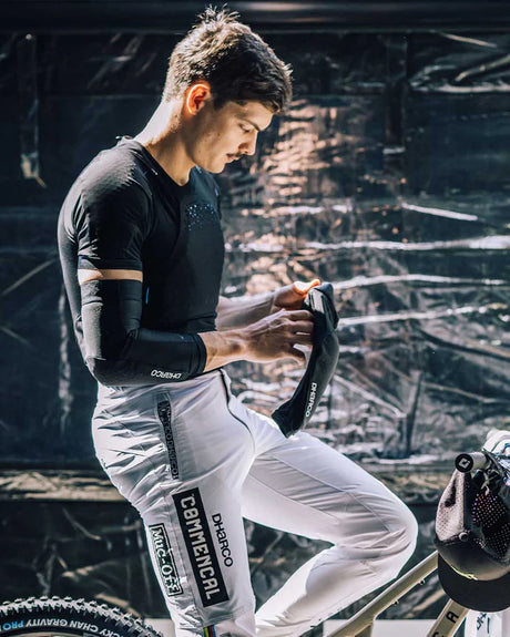 מגן מרפקים DHaRCO Gravity - DHaRCO