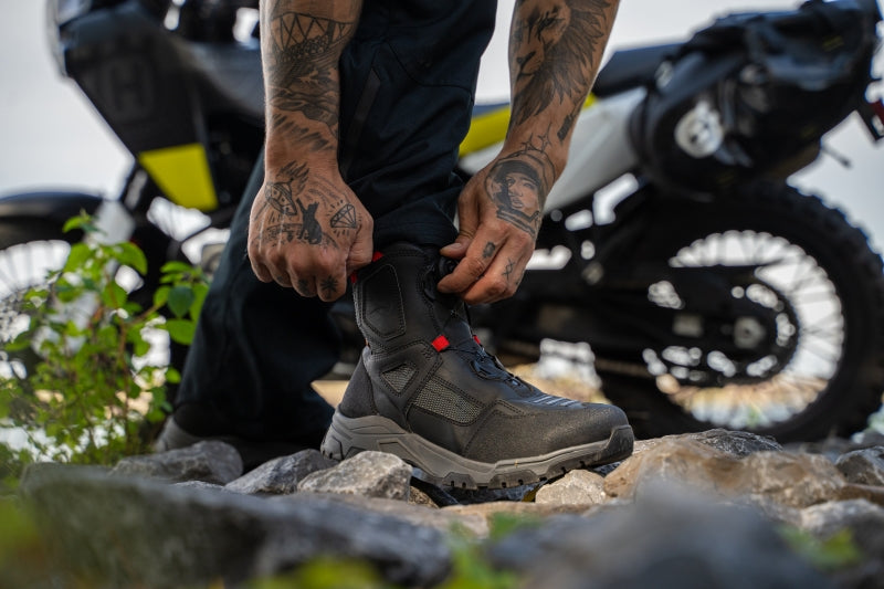 מגף אדוונצ'ר Arrakis מבית Falco שחור - Falco