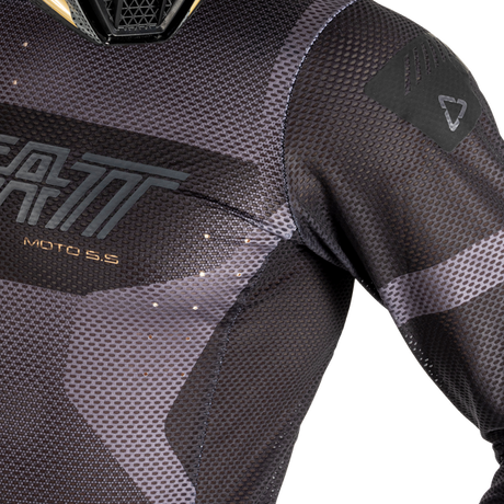 סט מכנס וחולצה 5.5 Stealth - Leatt