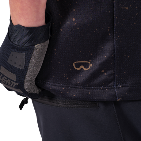 חולצת רכיבה קצרה ילדים MTB Enduro 3.0 Black Jr V25 - Leatt