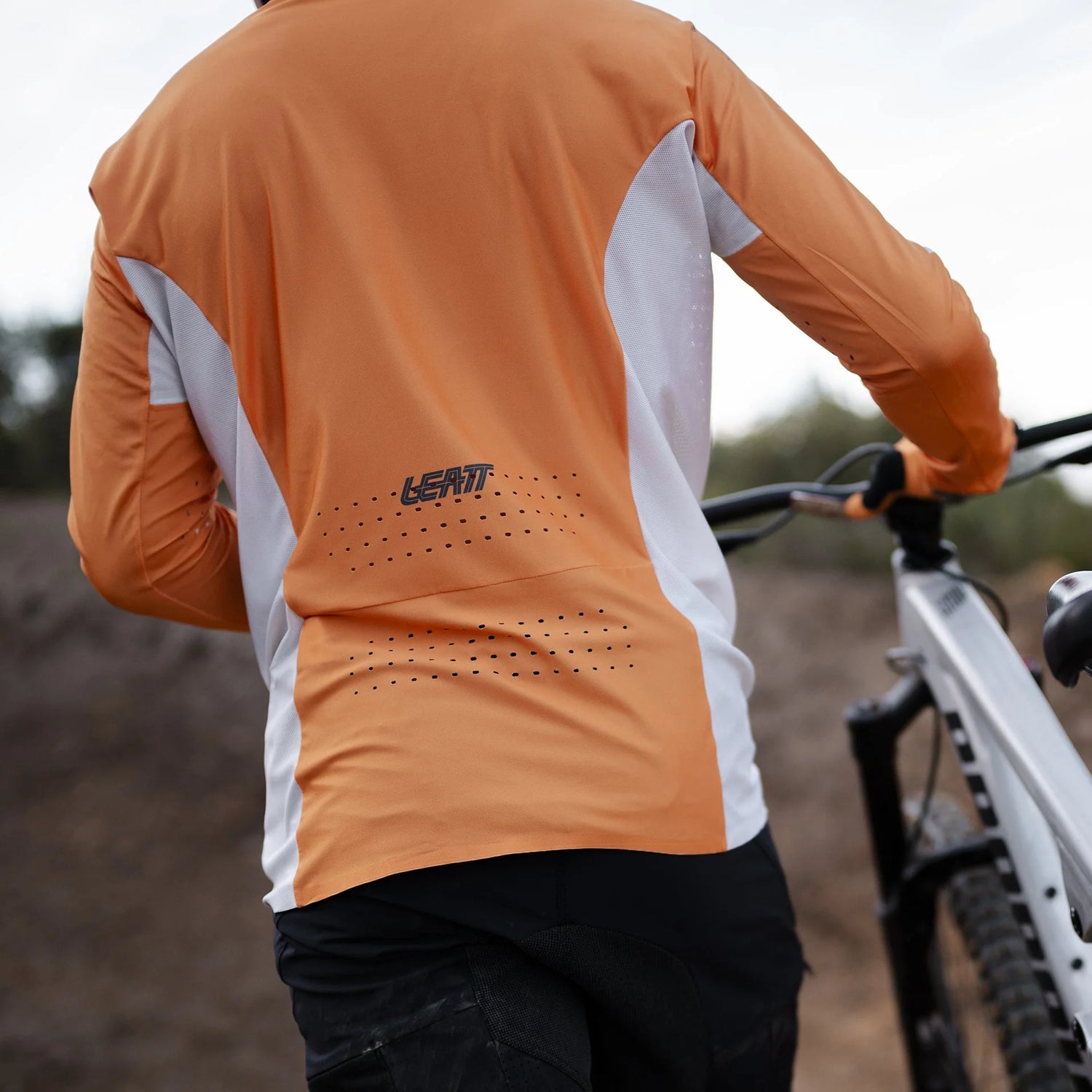 חולצת רכיבה ארוכה MTB Gravity 5.0 Race Yellow - Leatt