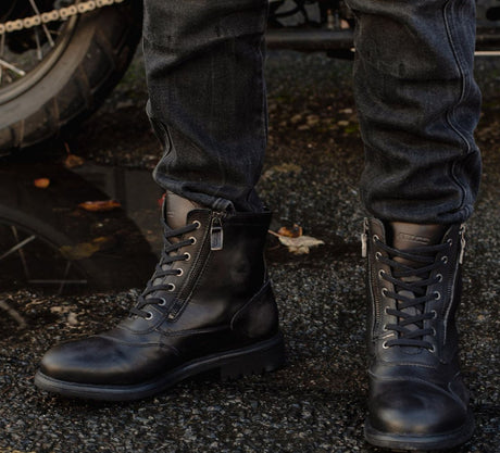 מגף רכיבה קלאסי Aviator מבית Falco שחור - Falco