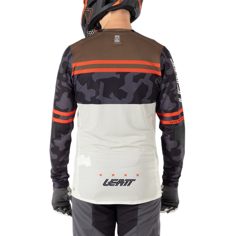 חולצת רכיבה ארוכה גברים MTB Gravity 4.0 Cream V25 - Leatt