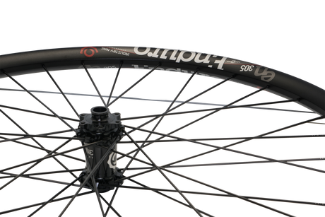 סט גלגלים Hydra Enduro 305 V3 26" SS Bolt-On - Industry Nine