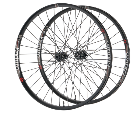 סט גלגלים Hydra Enduro 305 V3 26" SS Bolt-On - Industry Nine